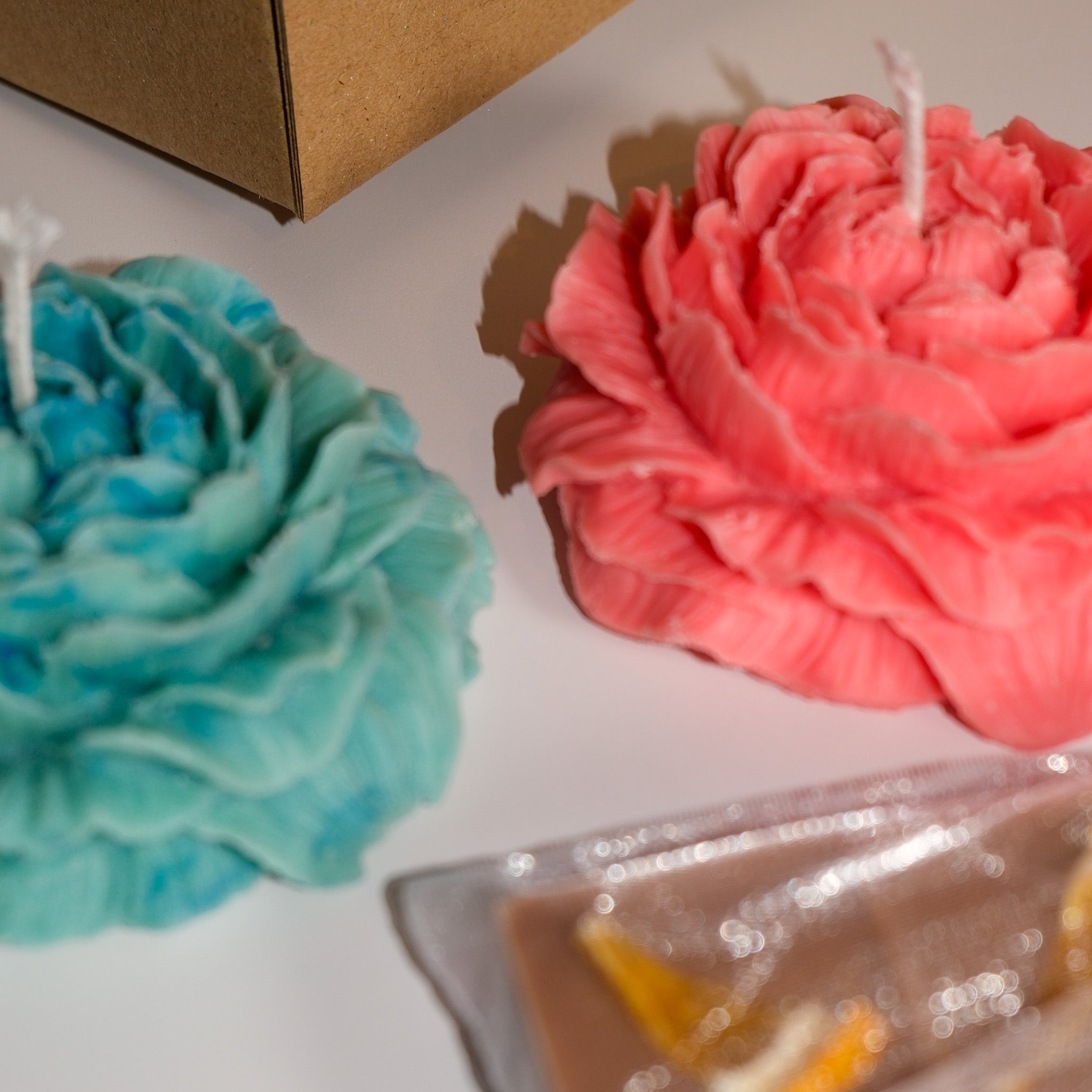 Multicoloured Peony Plant Wax Candle Gift Set - Wildfound Sculpted candle - Multicoloured Peony Plant Wax Candle Gift Set